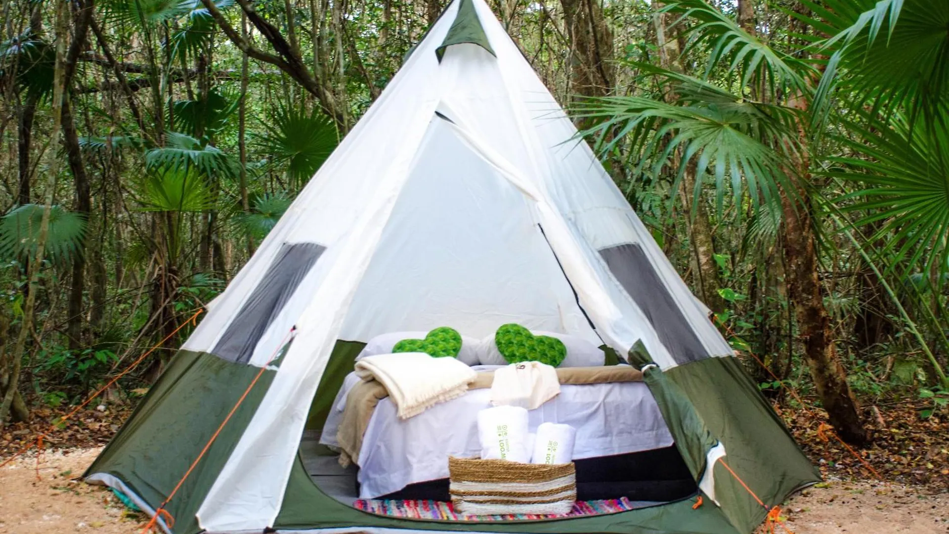 Glamping Mama Loo Mm Hotel Puerto Morelos Mexico